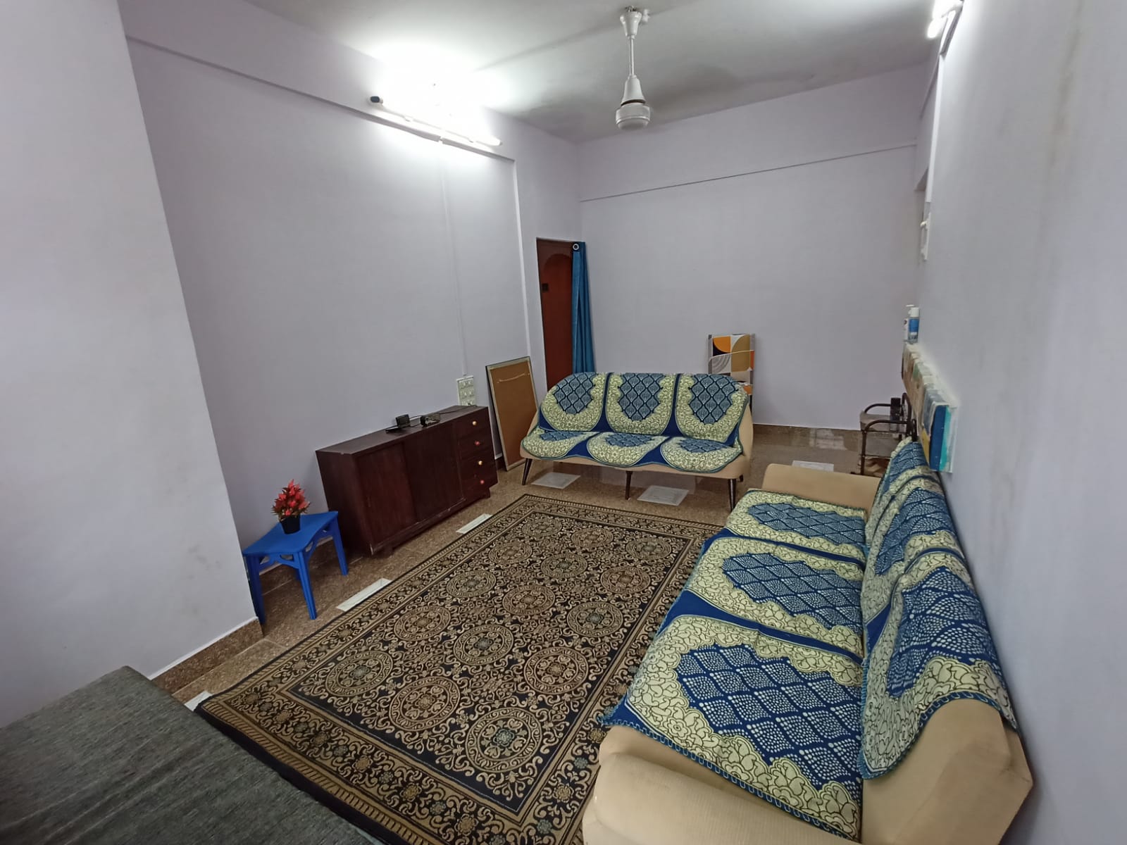 1 BHK Semi Furnished in Ashiana Building , Bandra West